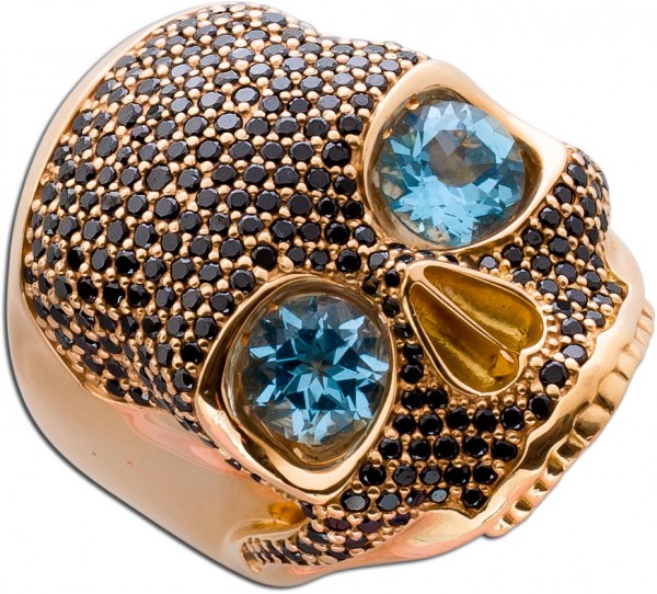 Totenkopfring by Saskia Dattner Ring Janis Rotgold 750 mit Blautopas und 282 schwarzen Diamanten