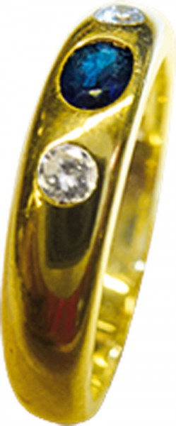 Goldring, klassischer Ring in hochwertigem Gelbgold 585/-Hochglanzpoliert, in Größe 17,4mm Größe kann auf Wunsch geändert werden, verziert mit einem feinen Safir und 2 Brillanten  zusammen 0,12ct TW/VS, Maße: Breite 2,8mm, Stärke 1,14mm, mit massiver Schi