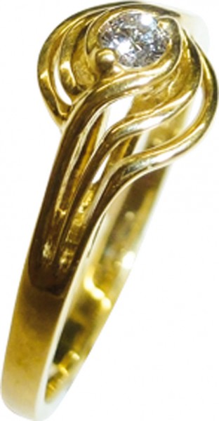 Klassisch eleganter Damenring in feinstem 14 Karat Gelbgold 585/- hochglanzpoliert, besetzt mit einem feinen Brillanten 0,07ct W/SI. Ringkopfbreite 7mm, Stärke 1,2mm. Gewicht 2,3g. Die größe des Ringes beträgt 16,5mm. Ein Unikat zum Schnäppchenpreis aus d