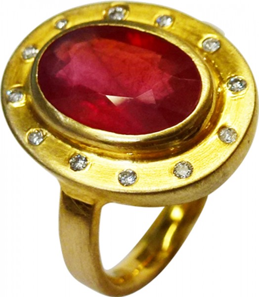 Exclusiver Ring in Gelbgold mattiert mit mexikanischem Feueropal und Brillianten