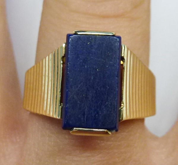 Ring in Gelbgold 585/- mit Lapislazuli 12mm x 7 mm Ringgrösse 19,4 mm ist änderbar