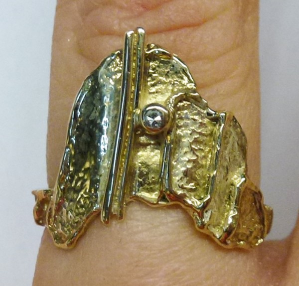 Ring in Gelbgold 333/- Lapponia Look mit Diamant 0,01ct 8/8 W/P, 16,6 mm Göße änderbar