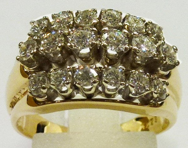 UNIKAT Ring in Gelbgold 585/- mit 18 Brillanten, 12 Stück je0,05ct, 6 Stück je 0,07ct zus. 1,02ct TW/LP 17 mm minimal änderbar
