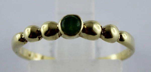 Ring in Gelbgold 585/- mit einem echten Smaragdcabochon