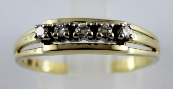 Ring in Gelbgold 585/- mit 5 funkelnden Brillanten 0,10ct. TW/VVSI , Groesse 18,8mm