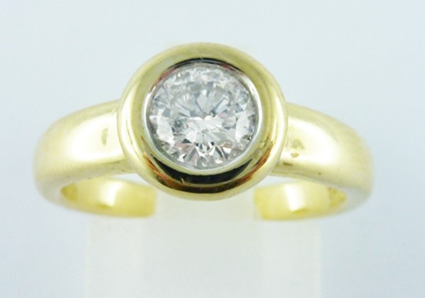 Ring in Gelbgold 585/- mit 1 Brillanten in massiver Fassung, 0,50ct., WP1, Groesse 16,5mm, aenderbar !