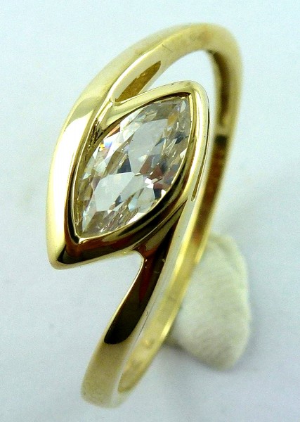 Ring in 8Kt, 333/-,Gelbgold mit Zirkonia im Navetteschliff in Diamantoptik, Groesse 19,7mm, nicht aenderbar