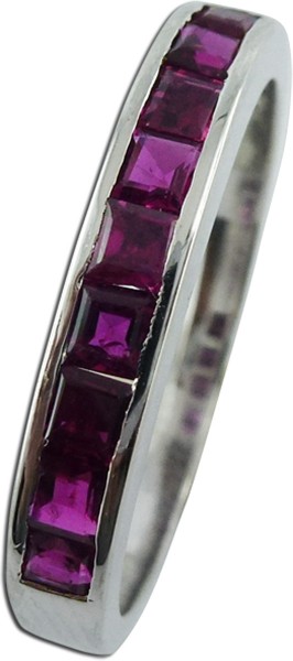 Ring in Weissgold 18Kt., ( 750/- ) mit 10 unsichtbar gefassten, echten, roten Spinellen in feinster Rubinoptik, Groesse 19mm, nicht aenderbar