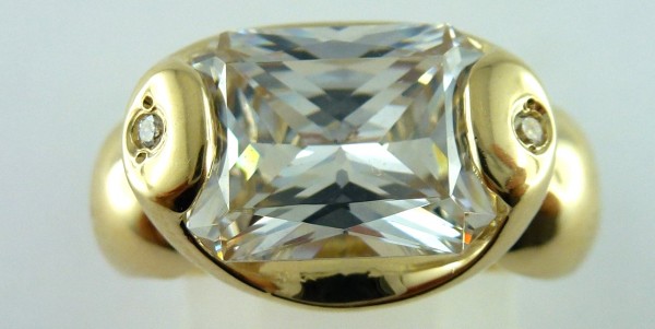 Ring Gelbgold 14Kt  massiv Zirkonia Emerald Cut  Brillantoptik