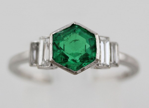 Ring Antik Art deco Weissgold 750 Smaragd ca 1,0ct, 4 feine Diamanten 0,30ct TW/SI