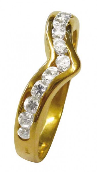 Luxuriöser Ring in Größe 18,2 mm aus feinstem Gelbgold 750/- mit 11 echten, strahlenden Brillanten 0,50 ct TW/VSI besetzt, hochglanzpoliert in feinster Goldschmiedearbeit gefertigt. Ein edles Accessoire und sehr hochwertiges Einzelstück, dass durch sein e